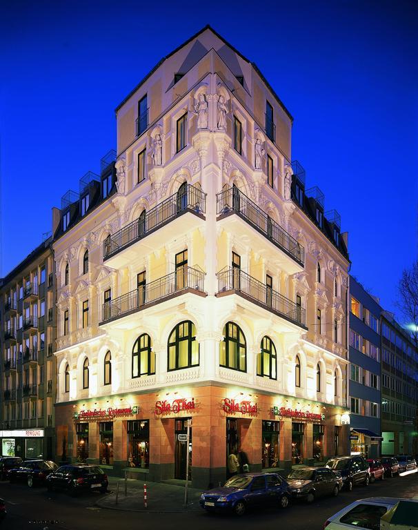Burns Art Hotel Dusseldorf Exterior photo