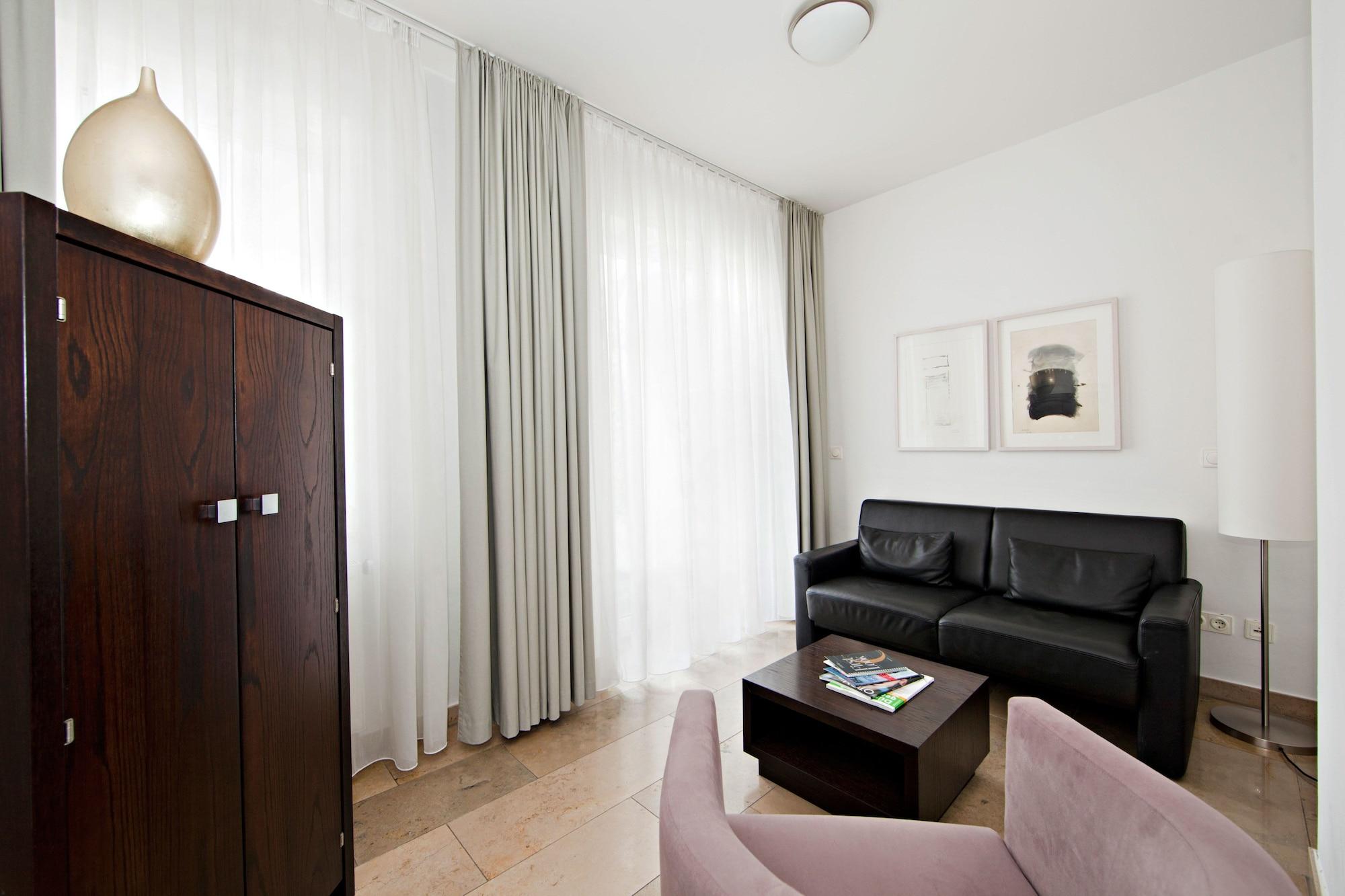 Burns Art Hotel Dusseldorf Exterior photo